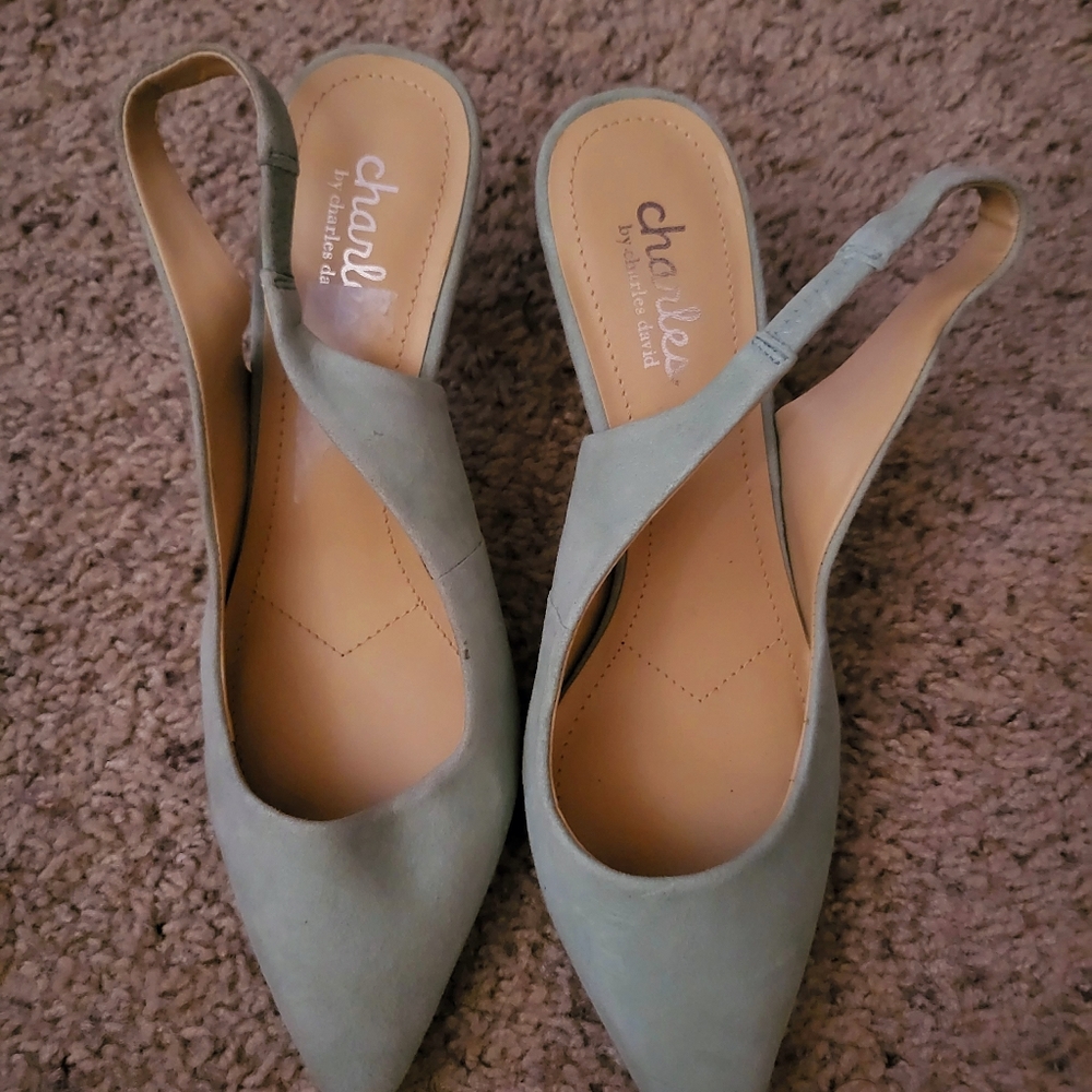 Kitten Heel Charlie size 8